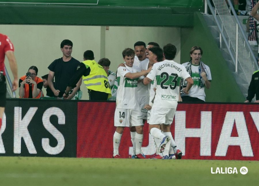 Febas, Affengruber y Josan: las principales carpetas en la mesa del Elche Febas, Affengruber y Josan: las principales carpetas en la mesa del Elche