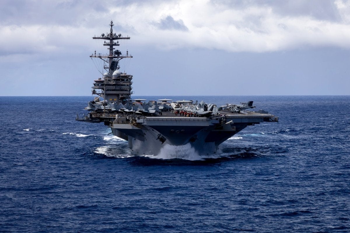 Estados Unidos lanza varios ataques contra el sur de Irán mientras afirma que mantiene las negociaciones Estados Unidos lanza varios ataques contra el sur de Irán mientras afirma que mantiene las negociaciones