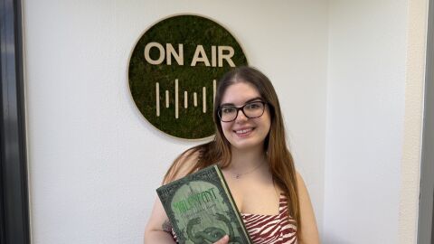 La escritora zaragozana Andrea Izquierdo