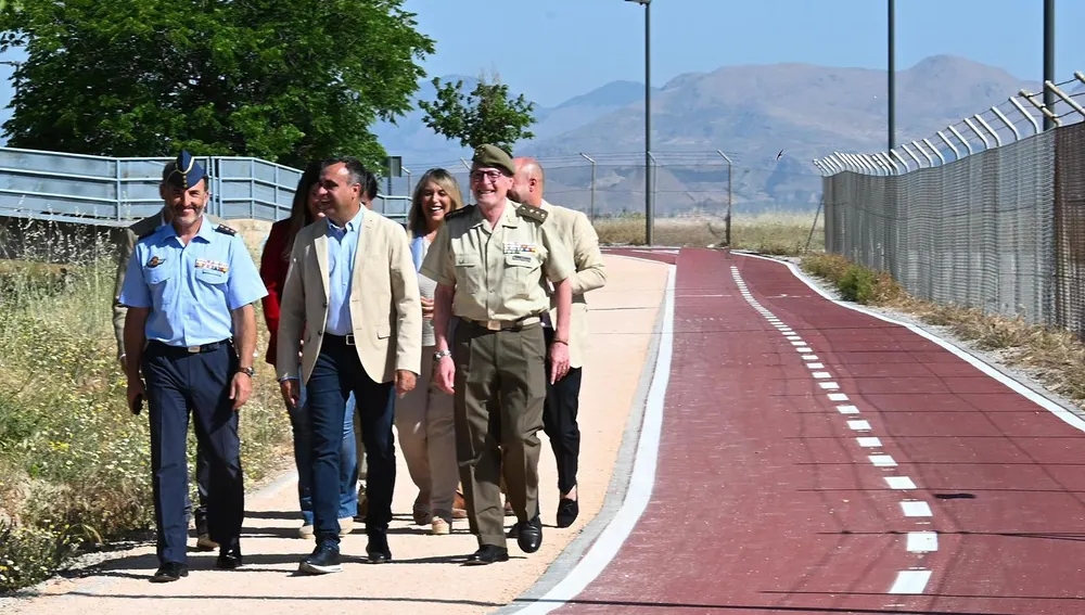 El presidente de Diputación, Francis Rodríguez, preside la inauguración del paseo ciclopeatonal que conecta Ogíjares y Las Gabias El presidente de Diputación, Francis Rodríguez, preside la inauguración del paseo ciclopeatonal que conecta Ogíjares y Las Gabias