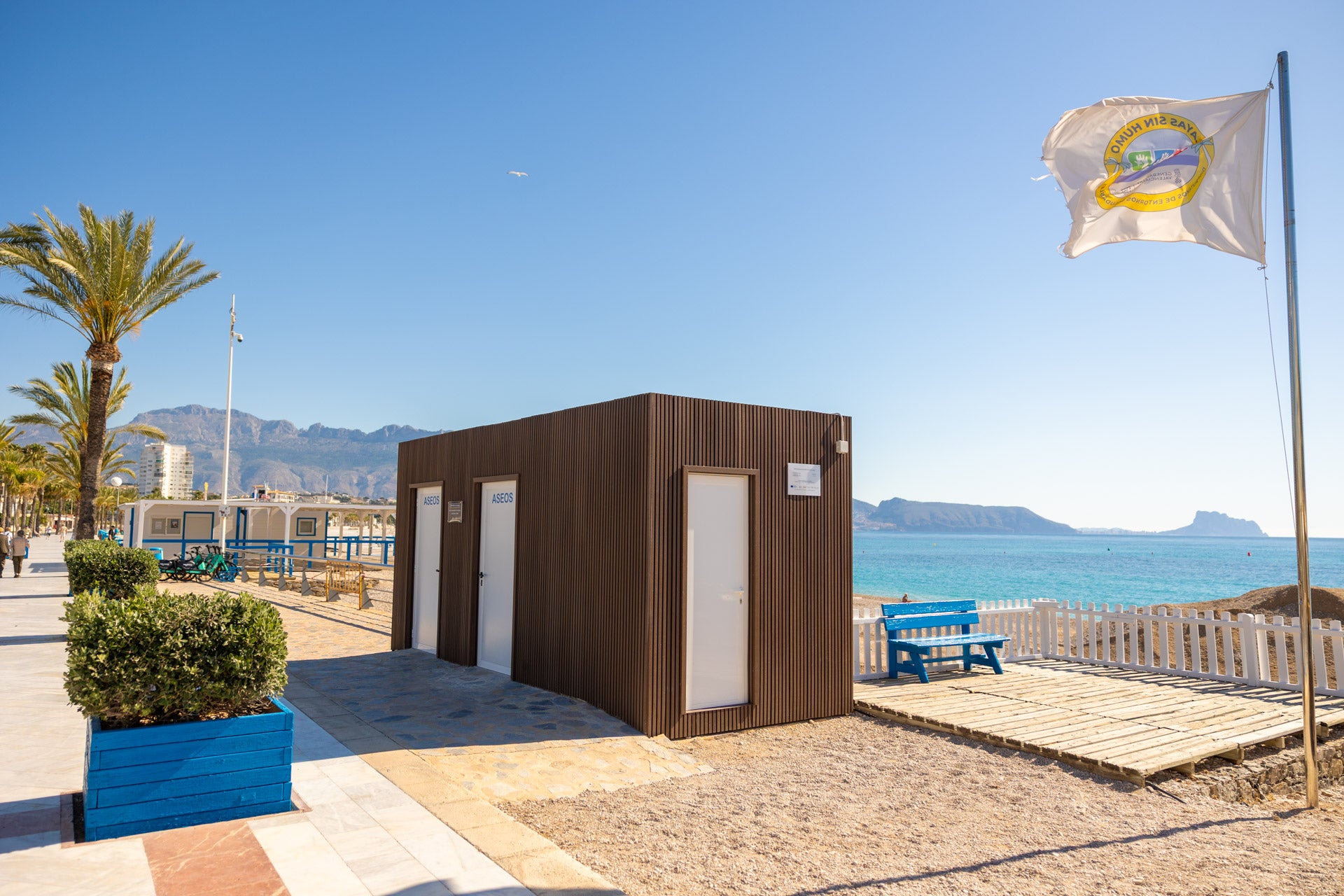 L’Alfàs del Pi incorpora nuevos aseos accesibles en la Playa del Racó de l’Albir financiados con fondos europeos L’Alfàs del Pi incorpora nuevos aseos accesibles en la Playa del Racó de l’Albir financiados con fondos europeos