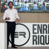 Riquelme reduciría a la mitad la cuota al socio hasta que el Madrid gane la Champions Riquelme reduciría a la mitad la cuota al socio hasta que el Madrid gane la Champions