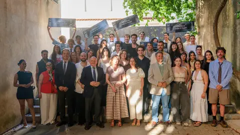La diseñadora malagueña Verónica Lagares conquista el Premio IAJ en SIMA 41 con su firma "Lagamiau" Industria