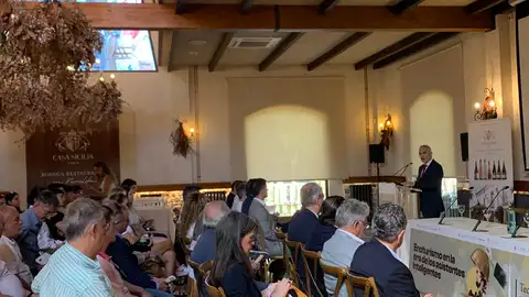 Jornada ‘Enoturismo en la era de los asistentes virtuales’ celebrada en Novelda. Jornada ‘Enoturismo en la era de los asistentes virtuales’ celebrada en Novelda.