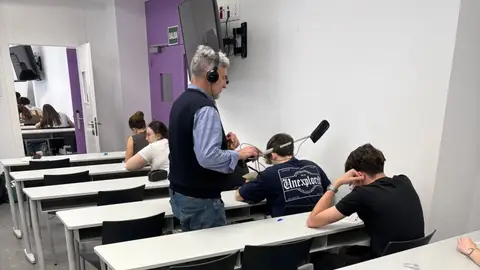 El CEU de Elche activa un sistema para prevenir el uso de dispositivos electrónicos en los exámenes. El CEU de Elche activa un sistema para prevenir el uso de dispositivos electrónicos en los exámenes.