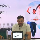 Eder Sarabia en la rueda de prensa en la que ha anunciado que se va del Elche Club de Fútbol.