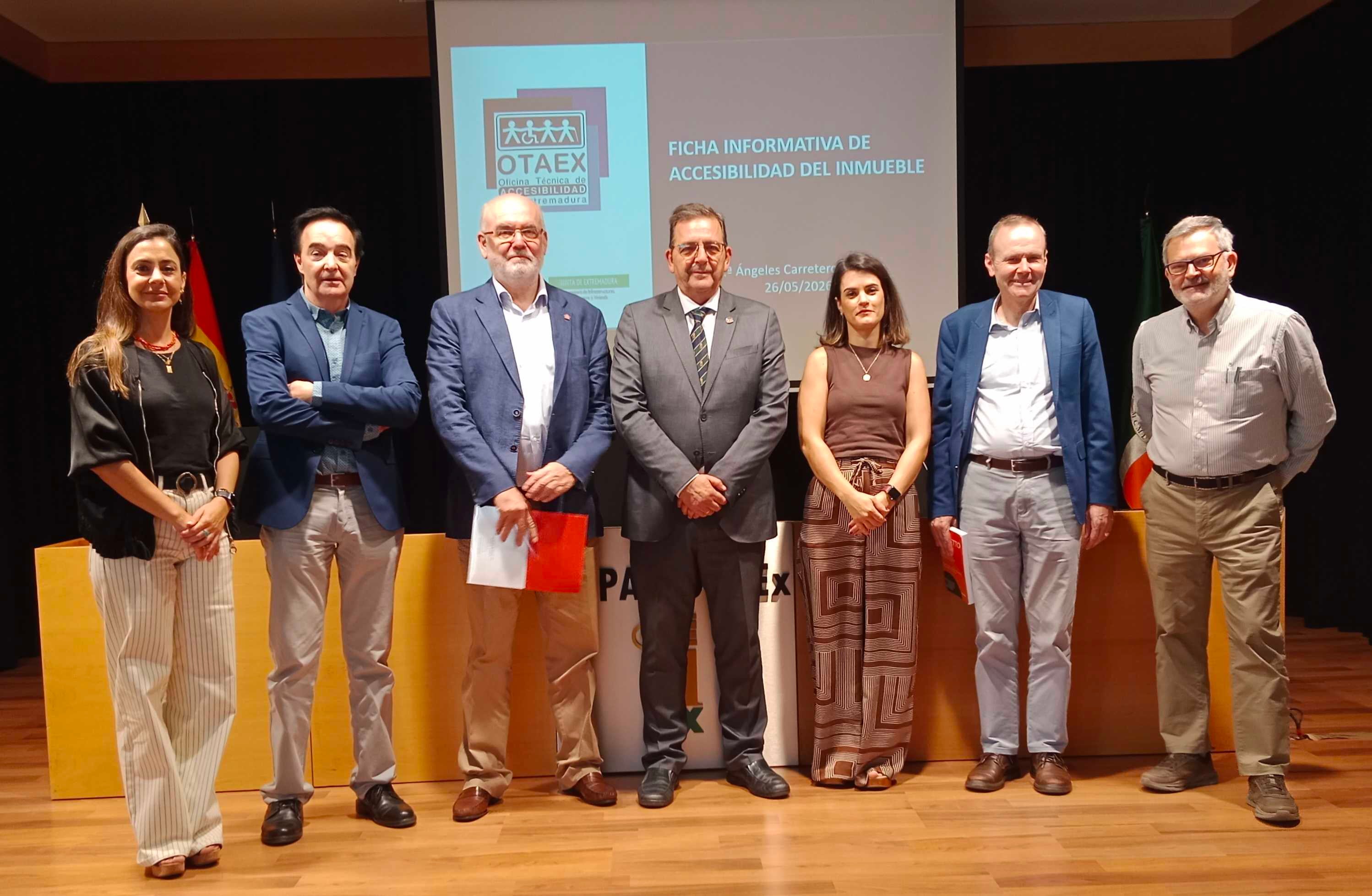 Apamex aborda en una jornada formativa con los agentes de la propiedad inmobiliaria de Extremadura Apamex aborda en una jornada formativa con los agentes de la propiedad inmobiliaria de Extremadura