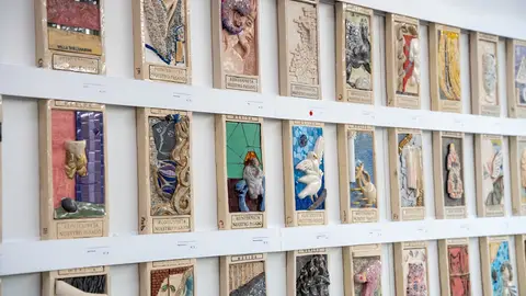 70 obras artísticas reinterpretan piezas del Museo de Arte Romano en una exposición en el Centro Cultural Alcazaba 70 obras artísticas reinterpretan piezas del Museo de Arte Romano en una exposición en el Centro Cultural Alcazaba