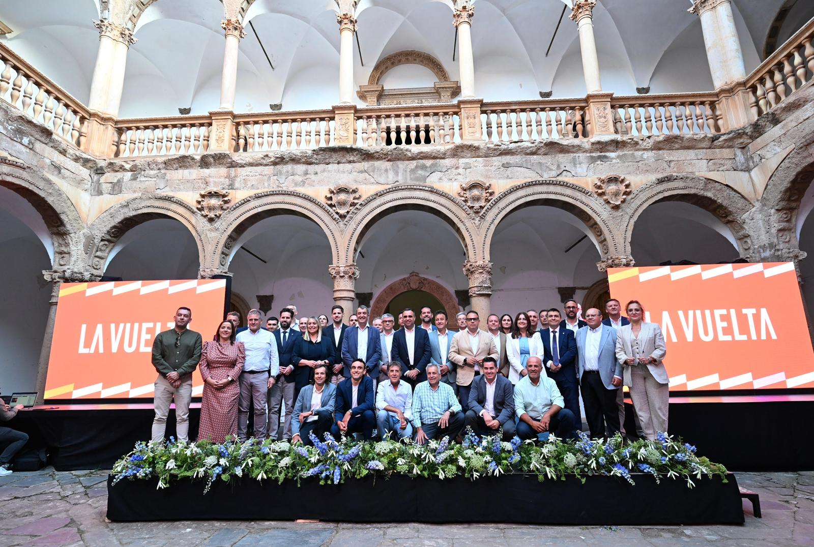 Granada se prepara para el desenlace de La Vuelta desde el Castillo de La Calahorra Granada se prepara para el desenlace de La Vuelta desde el Castillo de La Calahorra