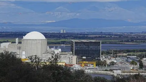 La Unidad 1 de la Central Nuclear de Almaraz se desconecta de la red eléctrica para intervenir en una válvula La Unidad 1 de la Central Nuclear de Almaraz se desconecta de la red eléctrica para intervenir en una válvula