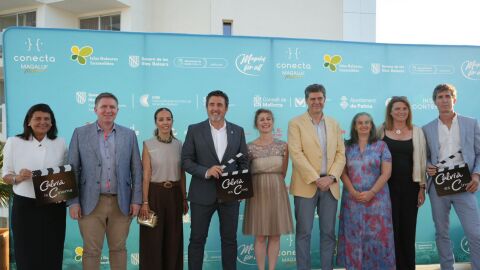La delegaci&oacute;n de Calvi&agrave; junto a representantes del sector audiovisual en el Conecta Magaluf