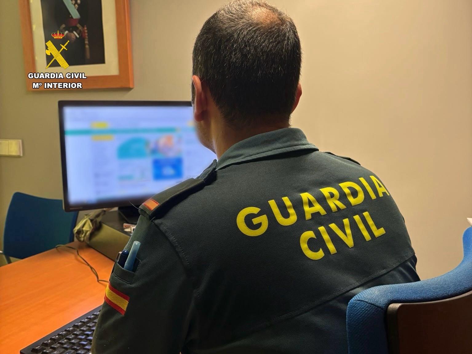 La Guardia Civil investiga a un varón por por la creación de imágenes sexualizadas de menores mediante inteligencia artificial La Guardia Civil investiga a un varón por por la creación de imágenes sexualizadas de menores mediante inteligencia artificial