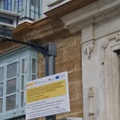 Una de las cámaras que controlan el acceso de vehículos en el centro de Cádiz Una de las cámaras que controlan el acceso de vehículos en el centro de Cádiz