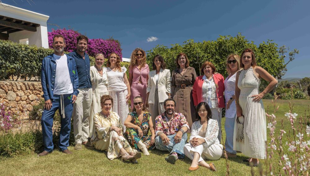 Imagen de la presentación de la Pasarela Adlib con algunos de los diseñadores participantes
