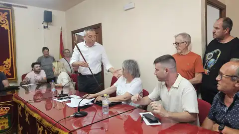 PP y Unidas Podemos echan de la alcaldía de Pioz al socialista Manuel López PP y Unidas Podemos echan de la alcaldía de Pioz al socialista Manuel López