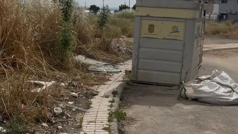 El PP denuncia el “abandono absoluto” de la urbanización La Joya de Pulianas por falta de mantenimiento El PP denuncia el “abandono absoluto” de la urbanización La Joya de Pulianas por falta de mantenimiento