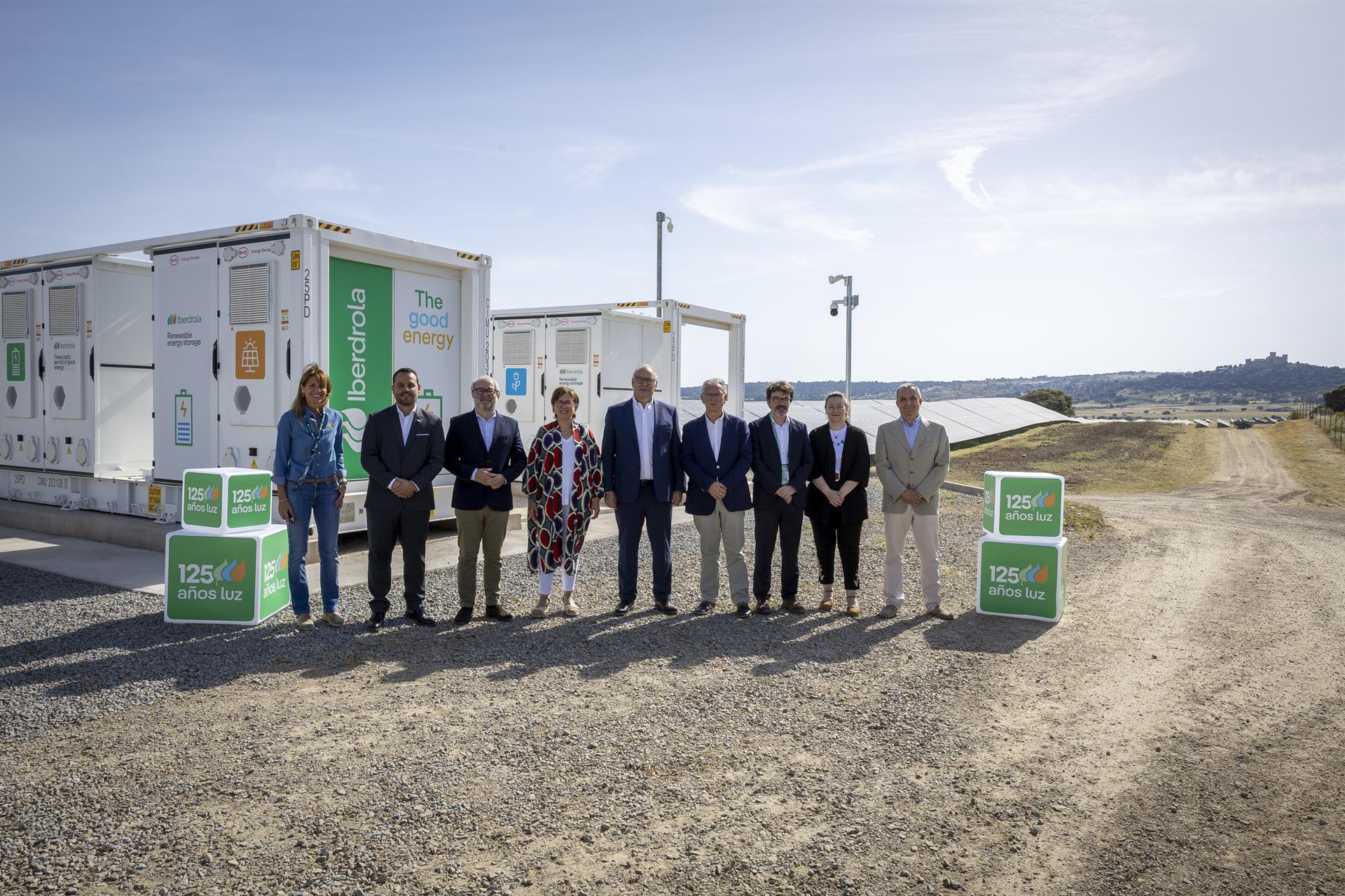 Iberdrola inaugura en Campo Arañuelo la mayor batería de almacenamiento de energía de España, con 120 MWh Iberdrola inaugura en Campo Arañuelo la mayor batería de almacenamiento de energía de España, con 120 MWh