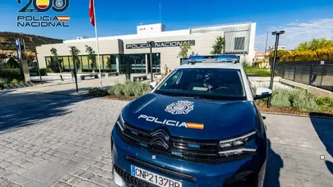 Vehículo de la Policía Nacional Vehículo de la Policía Nacional