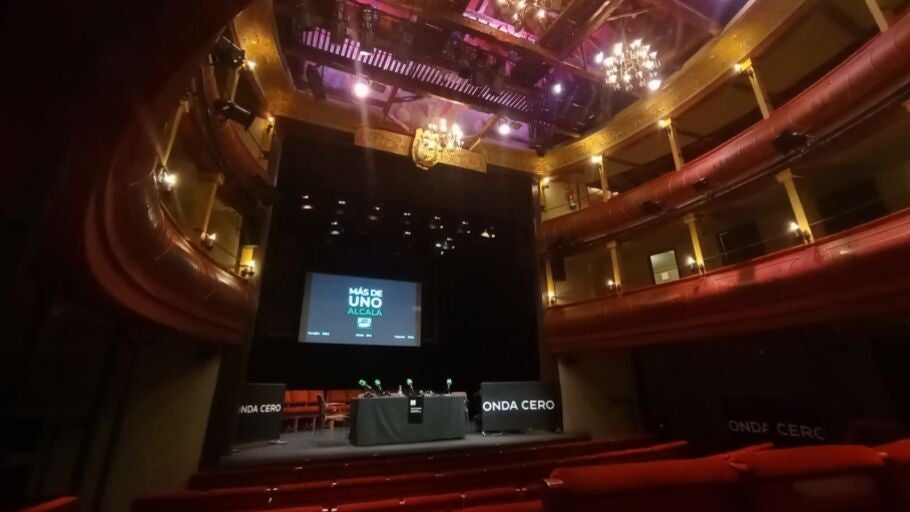 Estudio de radio montado en el escenario del Corral de Comedias de Alcal&aacute; de Henares