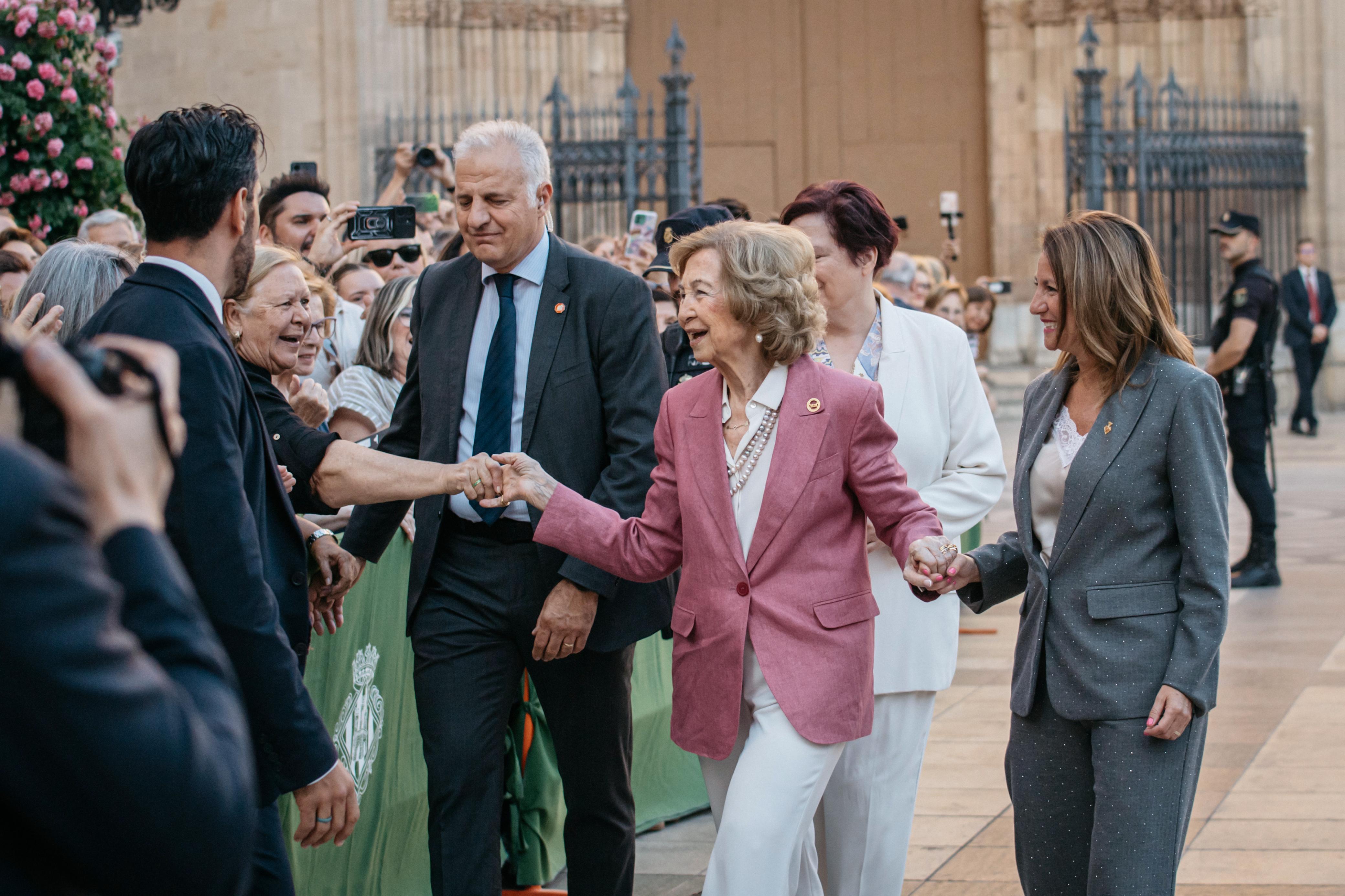 La Reina Sofía visita Castellón en una jornada marcada por el cariño ciudadano y la solidaridad La Reina Sofía visita Castellón en una jornada marcada por el cariño ciudadano y la solidaridad