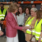 Recorrido de la Reina Sofía por las instalaciones del Banco de Alimentos de Castellón Recorrido de la Reina Sofía por las instalaciones del Banco de Alimentos de Castellón