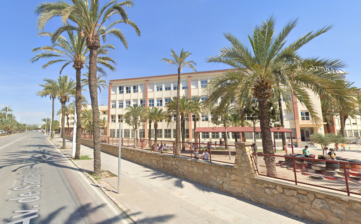 El colegio Carlos III de Elche será el centro de formación de la Policía Local y la sede de Protección Civil El colegio Carlos III de Elche será el centro de formación de la Policía Local y la sede de Protección Civil