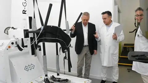 La sala de neurorrehabilitación del Hospital Gil Casares entra en servicio mañana este viernes tras una inversión de 463.500 euros La sala de neurorrehabilitación del Hospital Gil Casares entra en servicio mañana este viernes tras una inversión de 463.500 euros