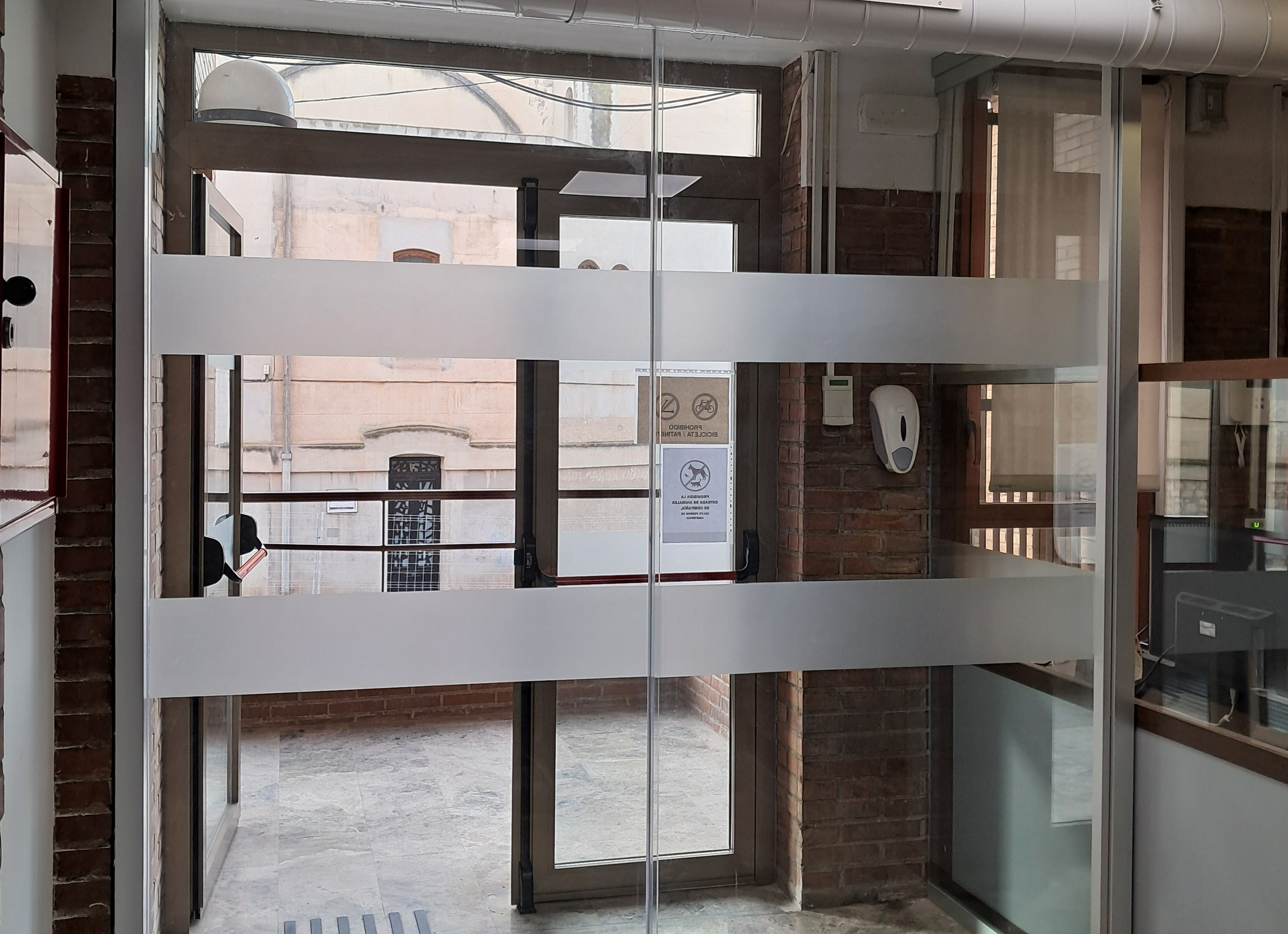 Justicia invierte 350.000 euros en la mejora de la accesibilidad y dotación de área de detenidos en su sede de Elda Justicia invierte 350.000 euros en la mejora de la accesibilidad y dotación de área de detenidos en su sede de Elda