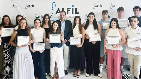 Grupo Alfil lanza una nueva convocatoria de Becas Francisco Gómez Reyes Becas