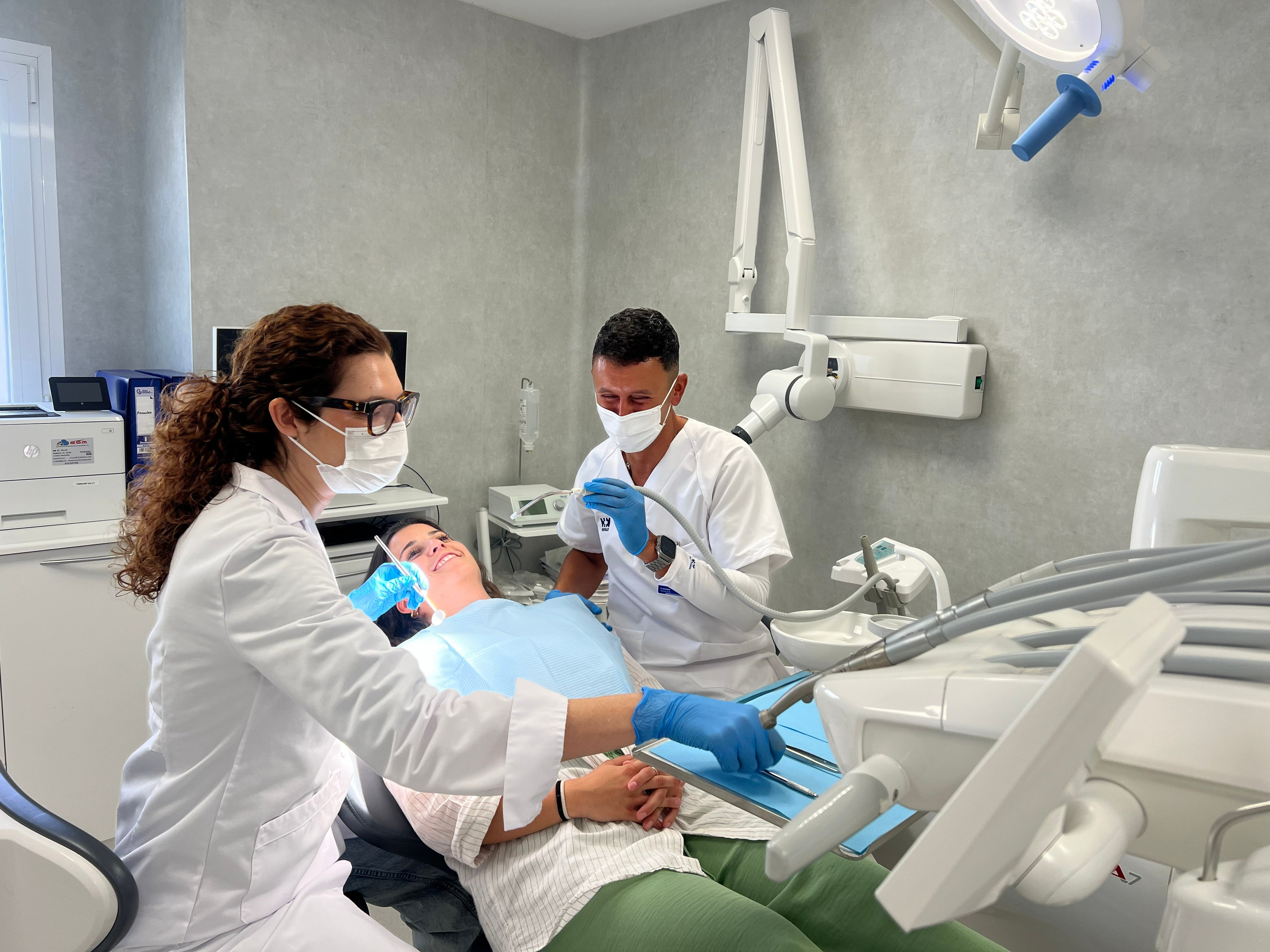 HM Hospitales refuerza su oferta asistencial con una nueva Unidad Dental y de Cirugía Oral y Maxilofacial HM Hospitales refuerza su oferta asistencial con una nueva Unidad Dental y de Cirugía Oral y Maxilofacial