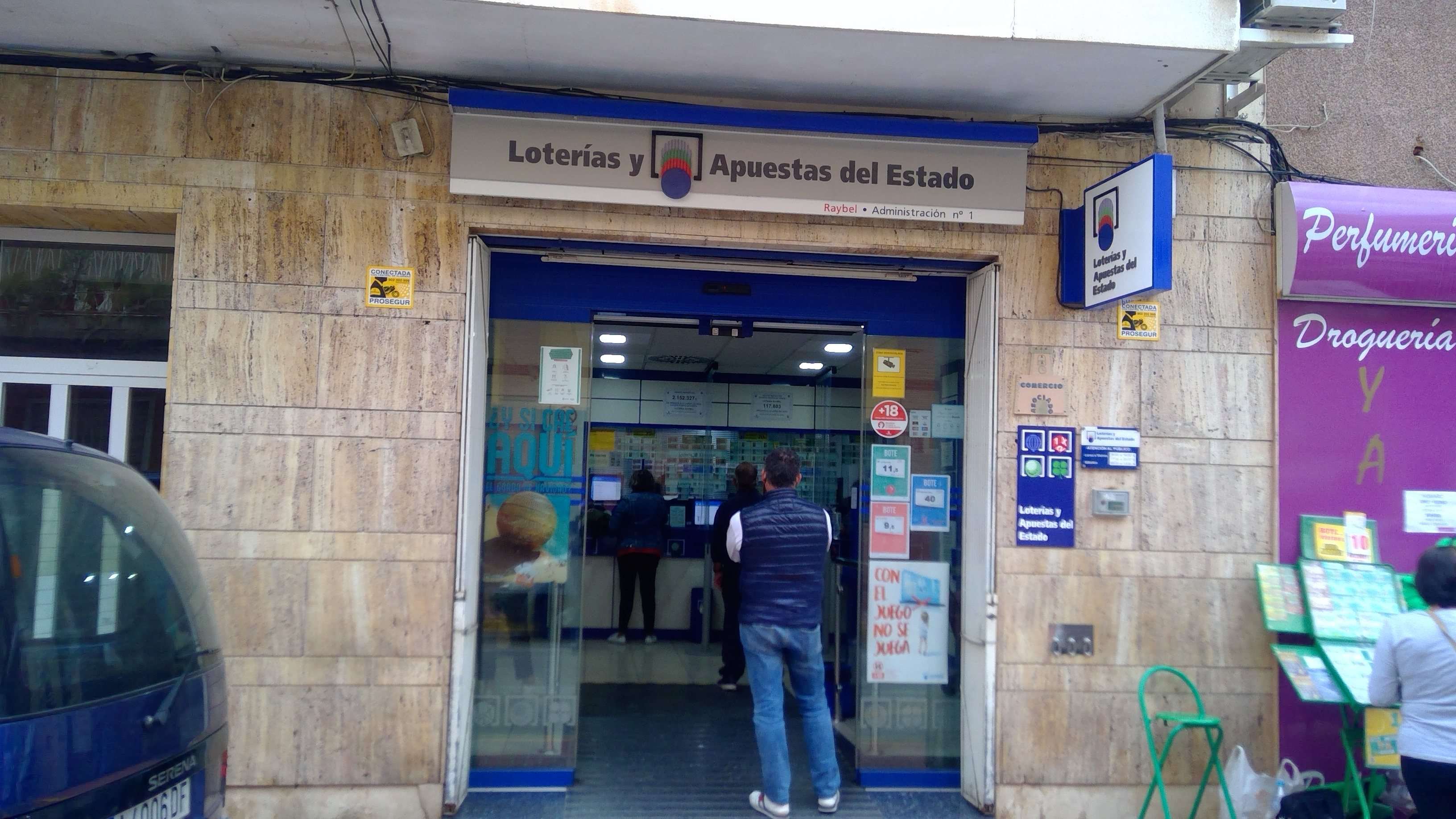 La Bonoloto deja en Santa Pola un premio de más de 396.000 euros La Bonoloto deja en Santa Pola un premio de más de 396.000 euros