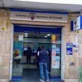 Imagen de archivo de la Administración de Lotería número 1, ubicada en la calle Poeta Miguel Hernández de Santa Pola. 