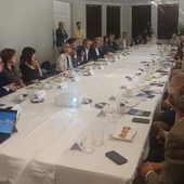 Encuentro en Elche en el que ha participado el vicesecretario general de Economía del PP. Encuentro en Elche en el que ha participado el vicesecretario general de Economía del PP.