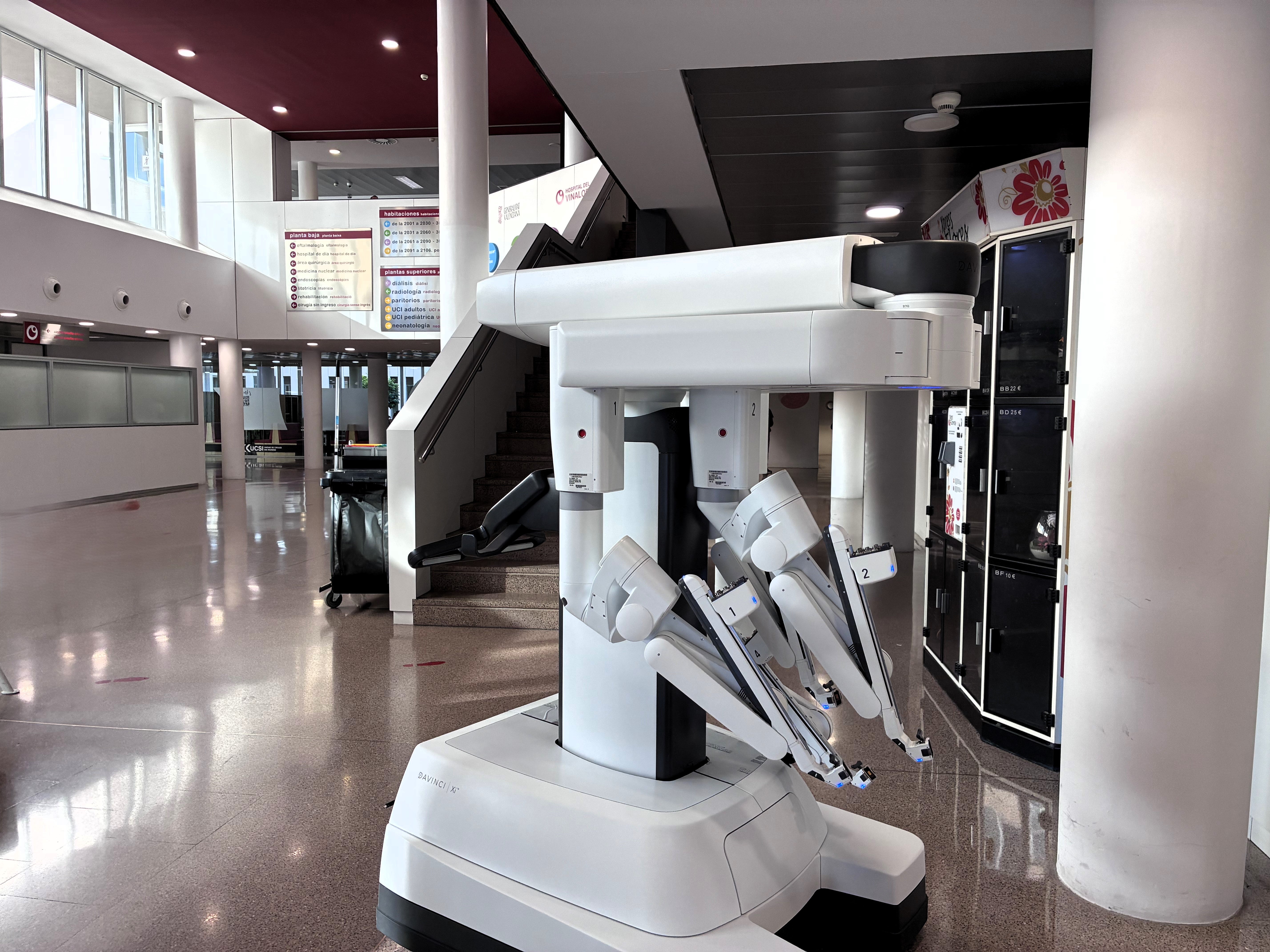 El Hospital Universitario del Vinalopó de Elche dispondrá a partir de septiembre de robot quirúrgico Da Vinci Xi El Hospital Universitario del Vinalopó de Elche dispondrá a partir de septiembre de robot quirúrgico Da Vinci Xi