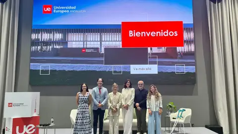 La Universidad Europea de Andalucía analiza el auge de la terapia asistida con animales en psicología en una jornada especializada La Universidad Europea de Andalucía analiza el auge de la terapia asistida con animales en psicología en una jornada especializada