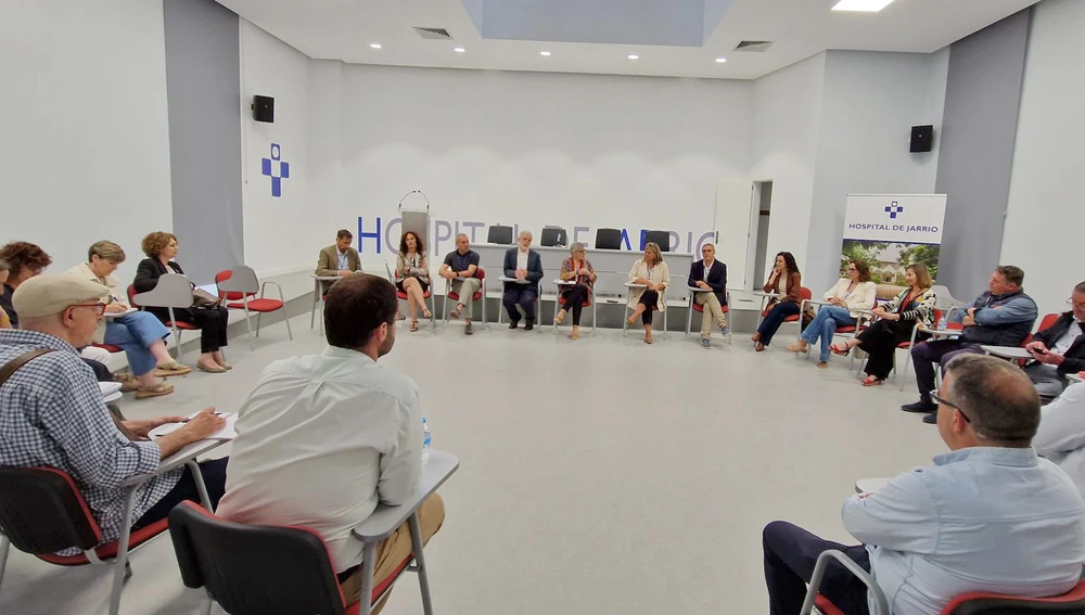 Reunión de la Consejera para presentar nuevo equipo directivo a los alcaldes del Occidente. Reunión de la Consejera para presentar nuevo equipo directivo a los alcaldes del Occidente.
