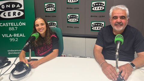 Paula Lorente y Fede Llorca son premiados por el jurado de Onda Cero Castell&oacute;n. 