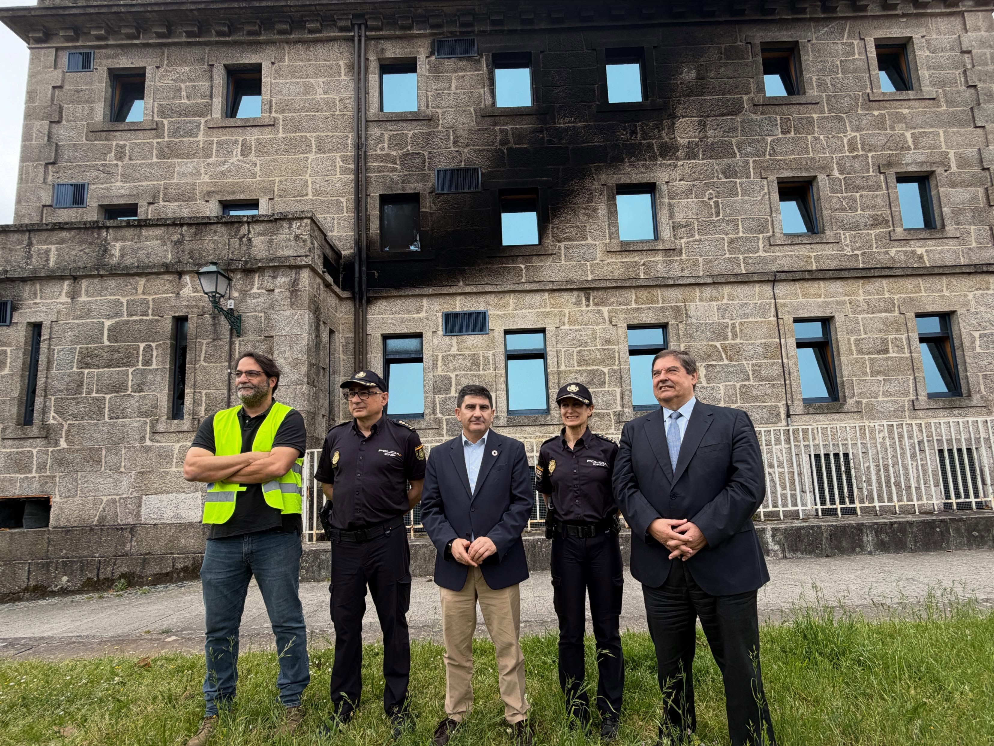 Las obras en la comisaría de la Policía Nacional de Santiago que sufrió un incendio empezarán el lunes 1 de junio Las obras en la comisaría de la Policía Nacional de Santiago que sufrió un incendio empezarán el lunes 1 de junio