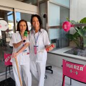 Ana López y Ana Díaz, enfermera y fisioterapeuta del Área de Salud de Ibiza y Formentea en el gimnasio improvisado de Can Misses
