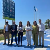 Castellón recupera la bandera azul del Serradal y logra el pleno en todas sus playas Castellón recupera la bandera azul del Serradal y logra el pleno en todas sus playas