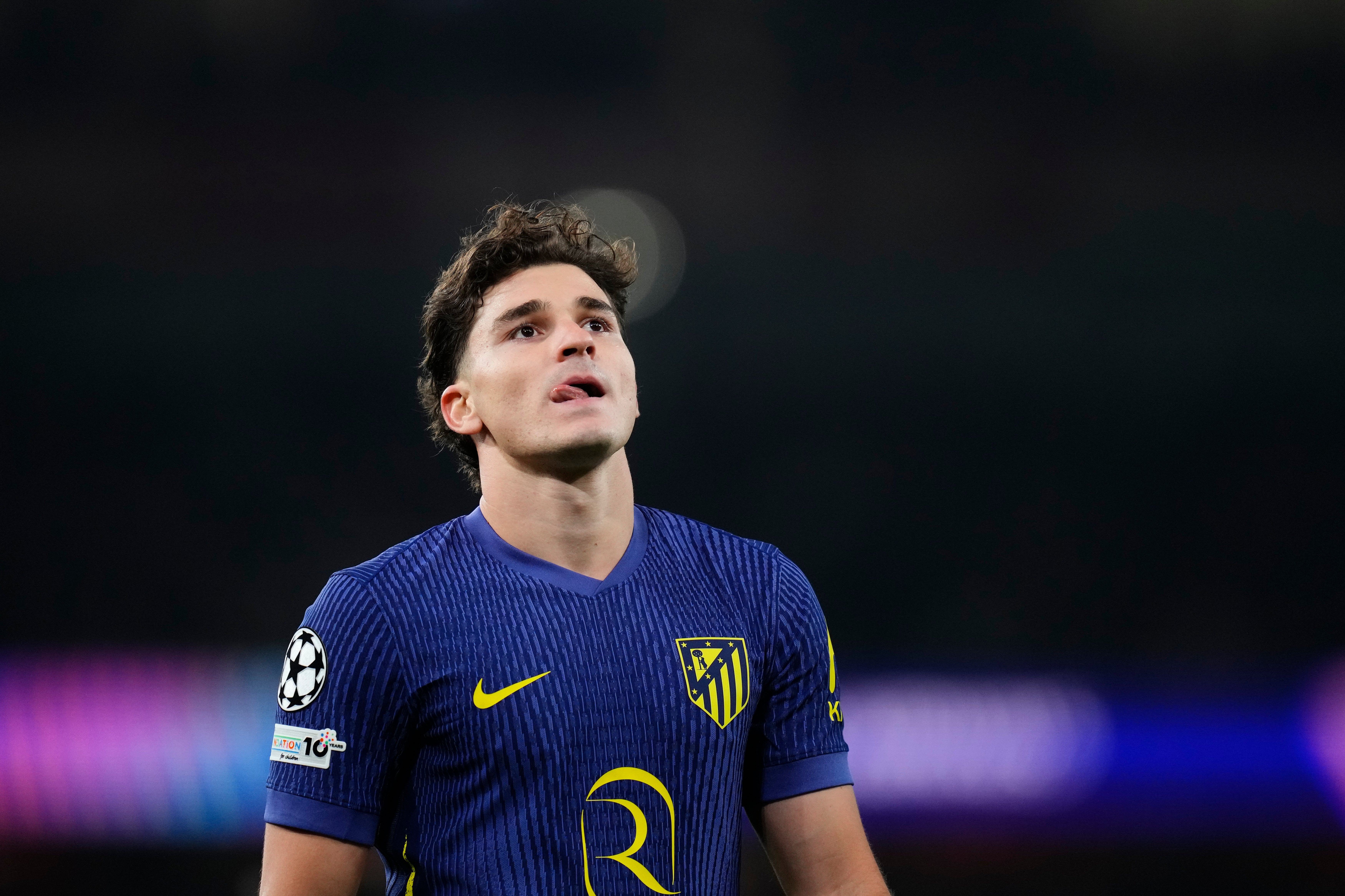 El Atlético avisa: "Julián Alvarez no está en venta" El Atlético avisa: "Julián Alvarez no está en venta"