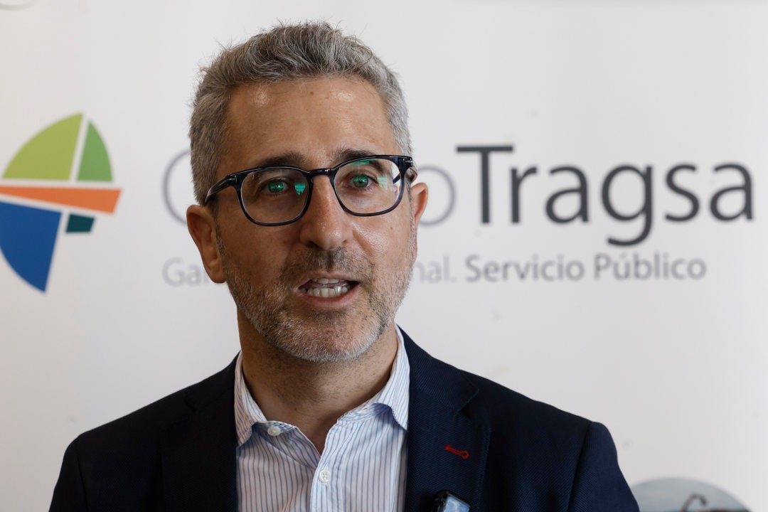 El ministro de Hacienda, Arcadi España, inaugura un edificio de oficinas de Tragsa, este viernes en Paterna. El ministro de Hacienda, Arcadi España, inaugura un edificio de oficinas de Tragsa, este viernes en Paterna.