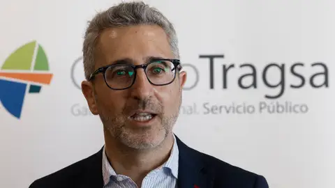 El ministro de Hacienda, Arcadi España, inaugura un edificio de oficinas de Tragsa, este viernes en Paterna. El ministro de Hacienda, Arcadi España, inaugura un edificio de oficinas de Tragsa, este viernes en Paterna.