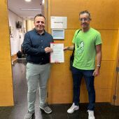 De izquerda a derecha, Ramón Abad y José Luis Lorenz, diputados del PSPV-PSOE en Les Corts.