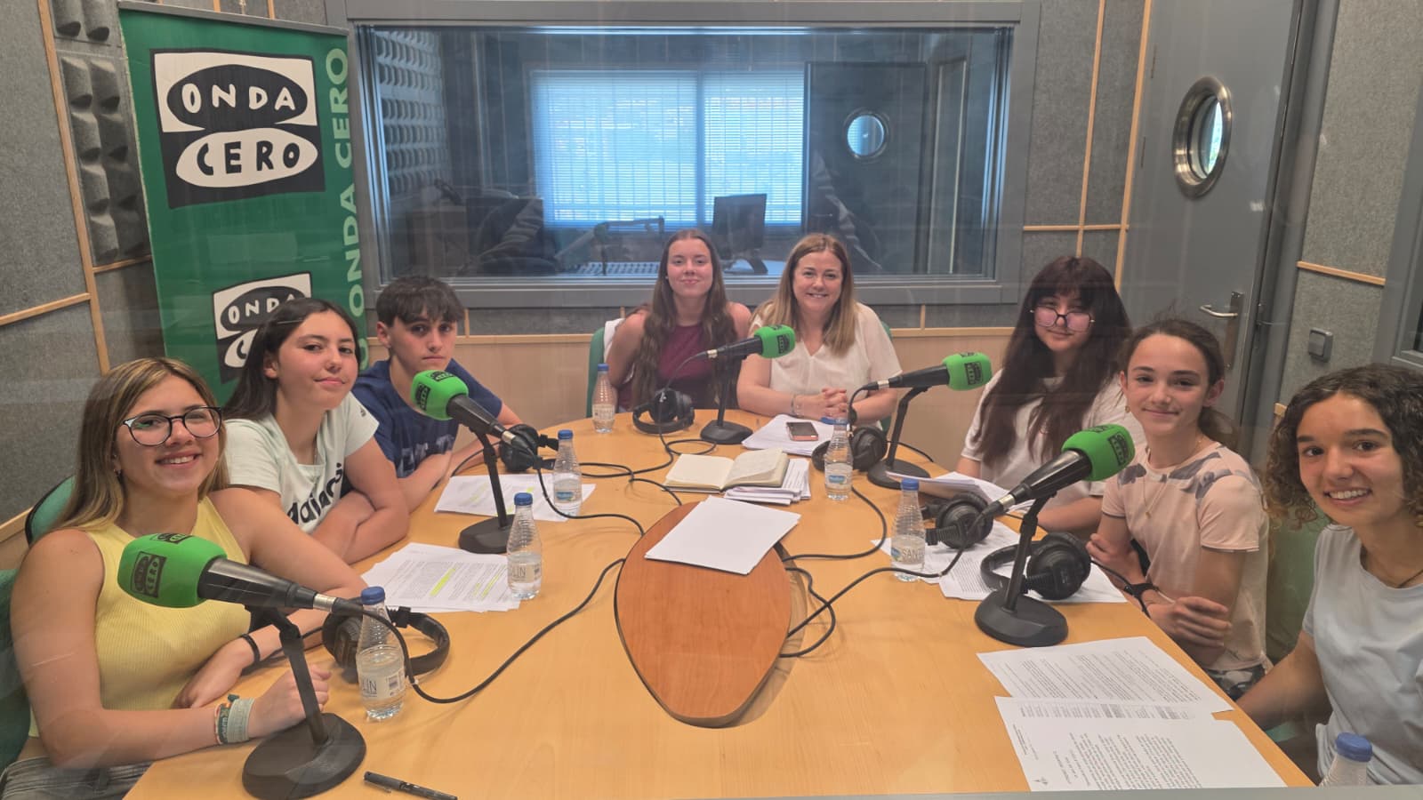 Radio Perfil: los estudiantes del Alfonso VIII despiden el curso tomando los micrófonos Radio Perfil: los estudiantes del Alfonso VIII despiden el curso tomando los micrófonos