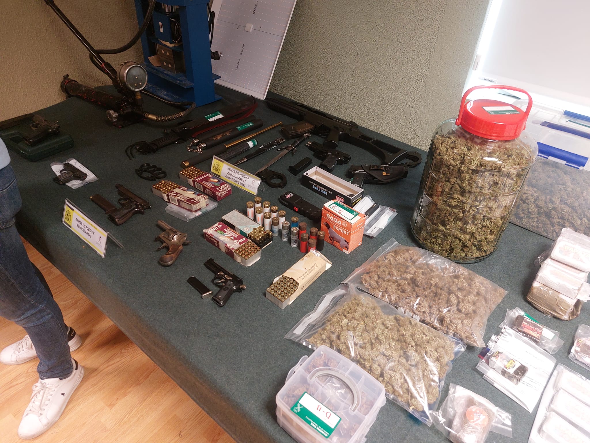 Guardia Civil retira 160.000 dosis de droga en 4 provincias, entre ellas Toledo Guardia Civil retira 160.000 dosis de droga en 4 provincias, entre ellas Toledo