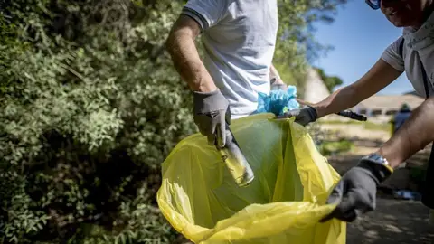 Casi 30 puntos de Extremadura se suman a una campaña de recogida de basura en la naturaleza del 30 de mayo al 7 de junio Casi 30 puntos de Extremadura se suman a una campaña de recogida de basura en la naturaleza del 30 de mayo al 7 de junio