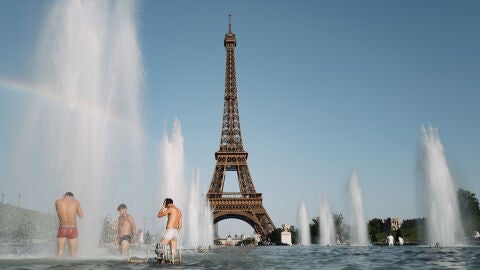 Alerta roja por ola de calor en París Alerta roja por ola de calor en París