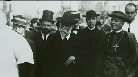 Imagen de archivo de Antonio Gaudí Imagen de archivo de Antonio Gaudí