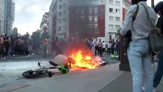 Violentos disturbios en París tras ganar el PSG la Champions Violentos disturbios en París tras ganar el PSG la Champions